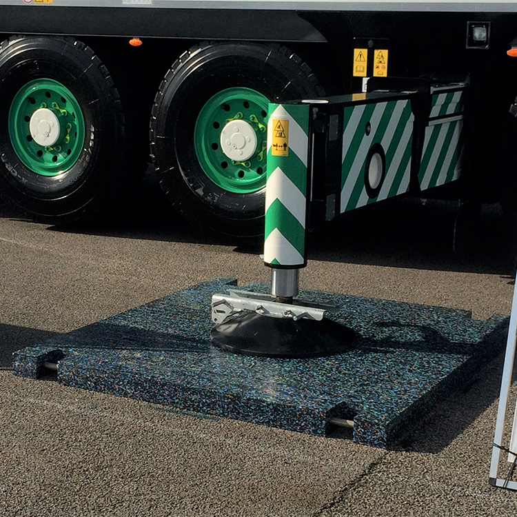 Premium Outrigger Pad (Steel Bar Handles) 3000mm x 2000mm x 100mm 584Kg MultiMatts